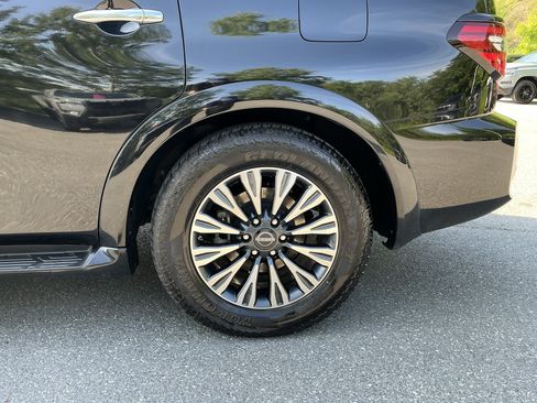 Used 2023 Nissan Armada SL w/ Midnight Edition Package AWD/4WD image 9