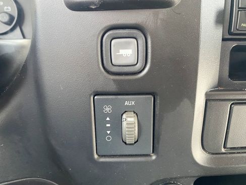 Used 2005 Chevrolet Express 3500 w/ School Bus Package RWD image 16