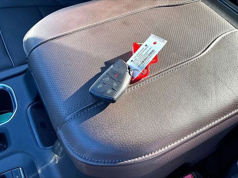 Used 2024 GMC Sierra 1500 Denali w/ Technology Package image 28