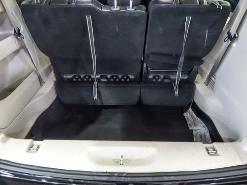 Used 2023 Chrysler Pacifica Touring-L FWD image 25