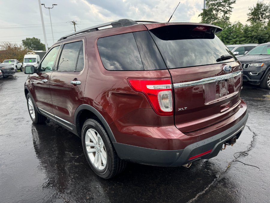 Used 2015 Ford Explorer XLT w/ Equipment Group 202A AWD/4WD image 2