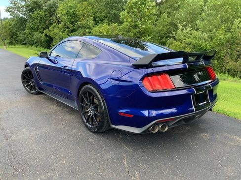 Used 2016 Ford Mustang Shelby GT350 w/ Technology Package RWD image 8