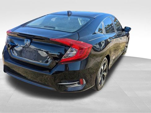 Used 2017 Honda Civic Touring image 2