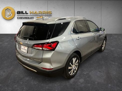 Used 2023 Chevrolet Equinox Premier AWD/4WD image 2