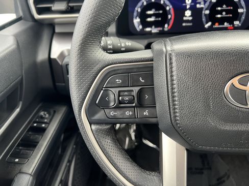 Used 2025 Toyota 4Runner TRD Off-Road image 27