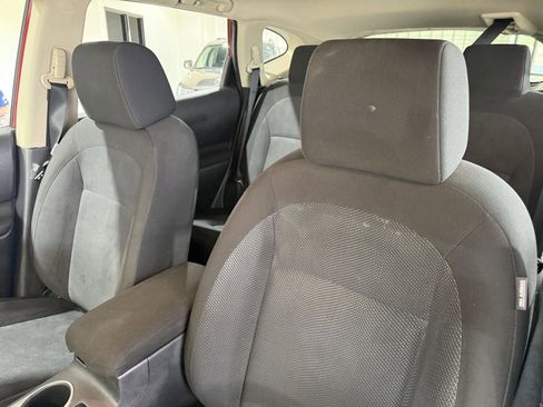 Used 2013 Nissan Rogue S FWD image 18