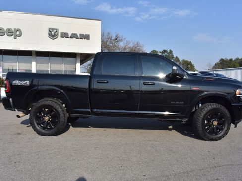 Used 2022 RAM 2500 Laramie w/ Night Edition image 10