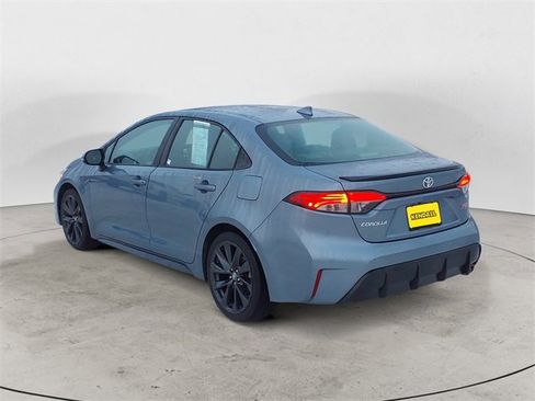 Used 2023 Toyota Corolla XSE image 3