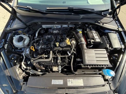 Used 2016 Volkswagen Golf SE FWD image 17