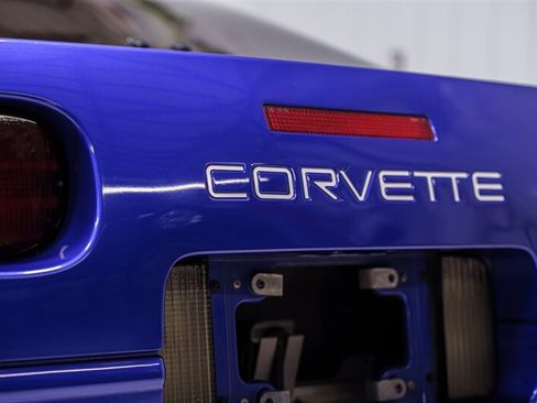 Used 1995 Chevrolet Corvette Coupe RWD image 7