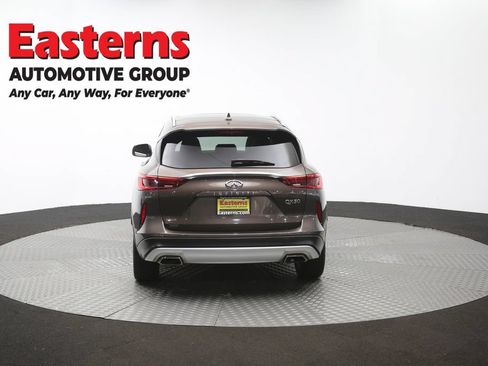 Used 2019 INFINITI QX50 Luxe w/ Navigation Package AWD/4WD image 38