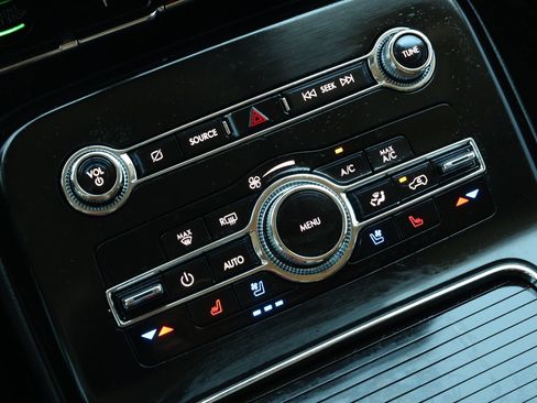 Used 2021 Lincoln Nautilus Reserve FWD image 24