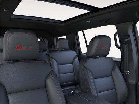 New 2026 Chevrolet Traverse Z71 w/ Enhanced Driving Package image 24