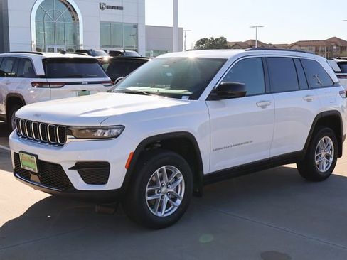 New 2026 Jeep Grand Cherokee Laredo X RWD image 3