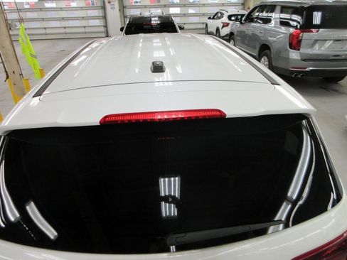 Used 2020 Kia Sorento LX image 7