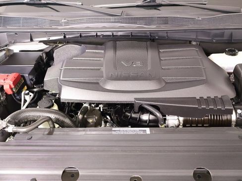Used 2024 Nissan Titan SV w/ Accessory Utility Package RWD image 17