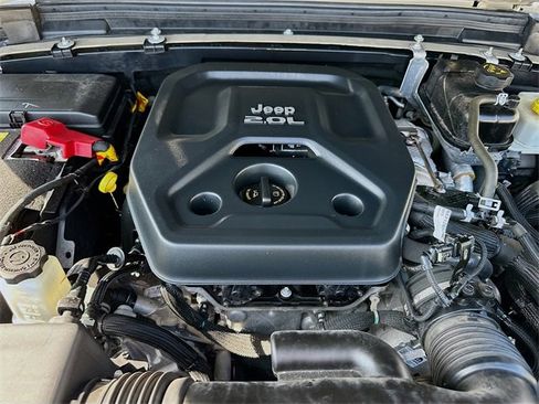 Used 2022 Jeep Wrangler Unlimited Sahara w/ Cold Weather Group image 28