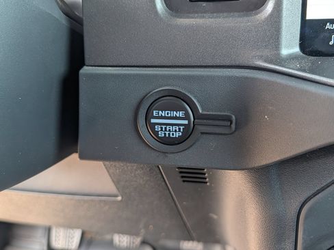 Used 2025 Ford Bronco Badlands AWD/4WD image 25