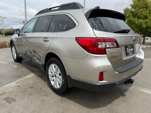 Used 2016 Subaru Outback 2.5i Premium AWD/4WD image 5