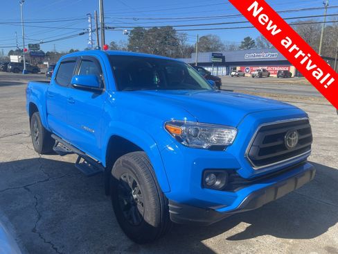 Used 2021 Toyota Tacoma SR5 image 2
