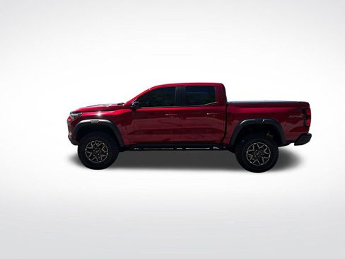 Used 2025 Chevrolet Colorado ZR2 w/ Technology Package AWD/4WD image 2