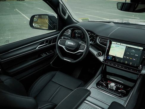New 2026 Jeep Grand Wagoneer L Limited AWD/4WD image 15