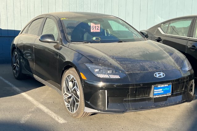 Used 2023 Hyundai Ioniq 6 SEL RWD image 2