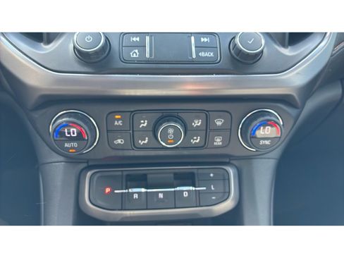 Used 2023 GMC Acadia AT4 w/ Technology Package image 15