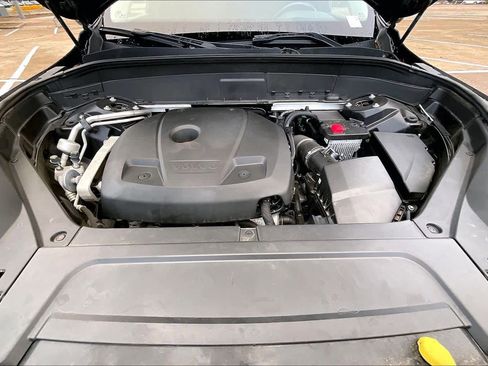 Used 2021 Volvo XC90 T5 Momentum image 9