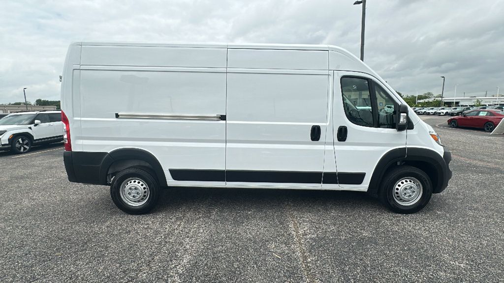 Used 2026 RAM ProMaster 2500 w/ Convenience Group FWD image 15
