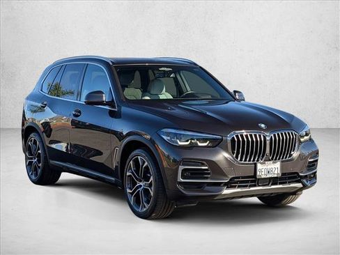 Certified 2023 BMW X5 sDrive40i image 3