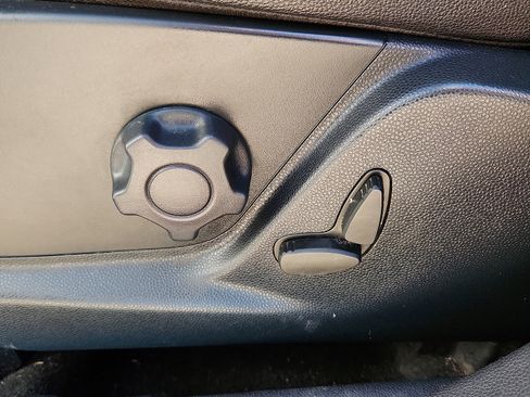 Used 2021 Ford EcoSport Titanium image 12