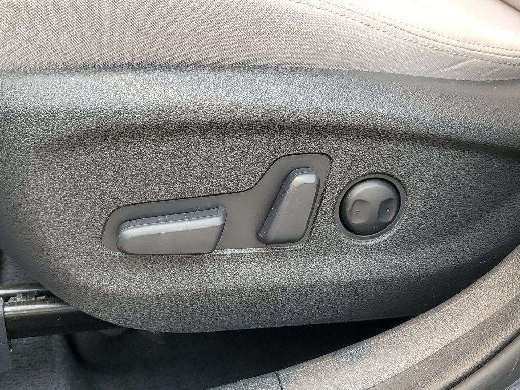 Used 2018 Hyundai Tucson Sport w/ Cargo Package AWD/4WD image 10