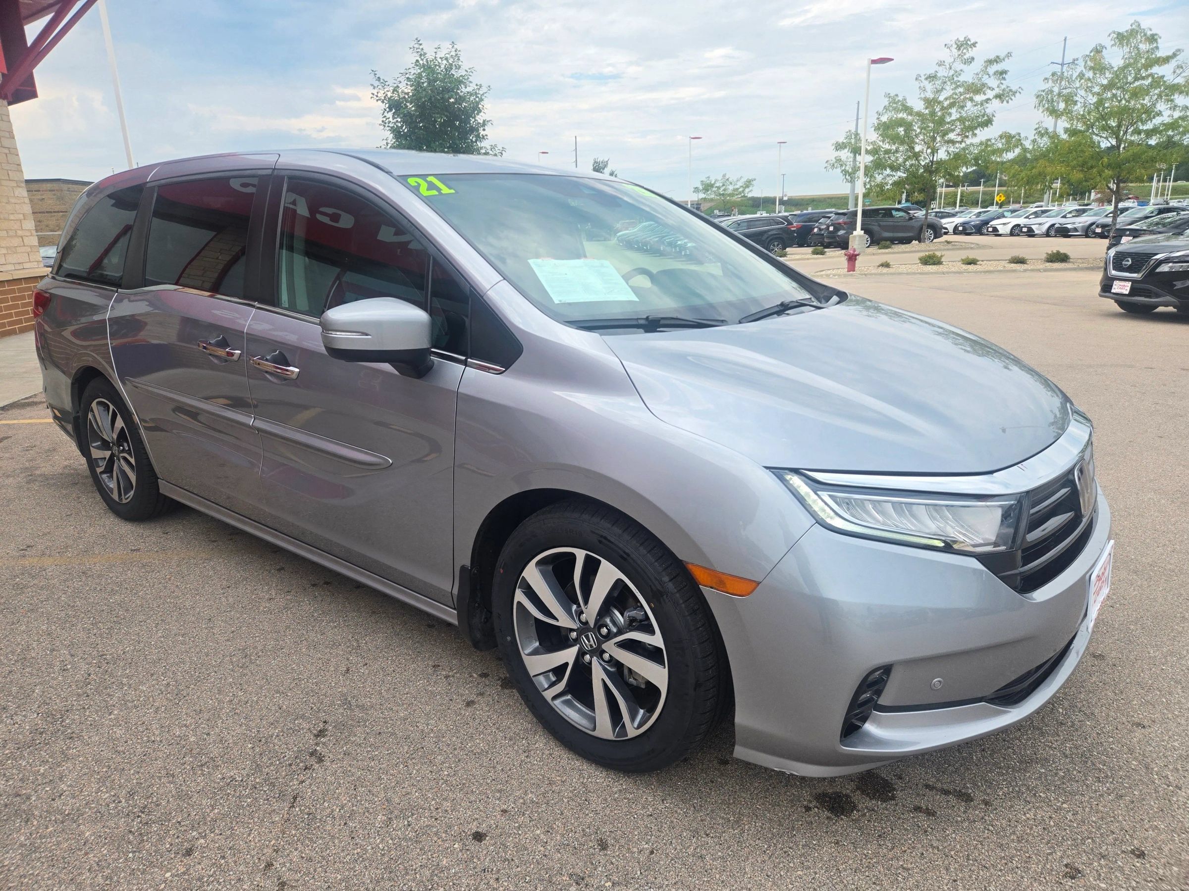 Used 2021 Honda Odyssey Touring image 3