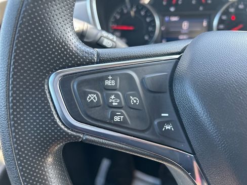 Used 2023 Chevrolet Equinox LT image 29