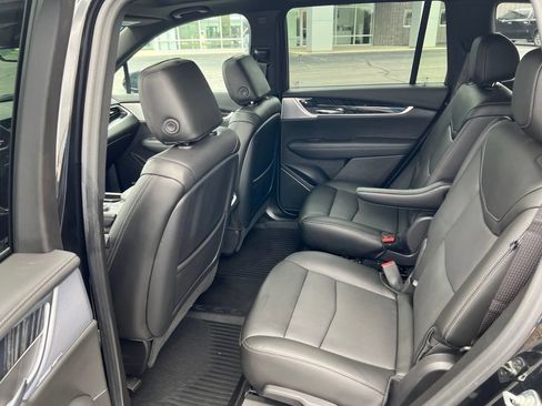 Used 2024 Cadillac XT6 Premium Luxury w/ Technology Package AWD/4WD image 23