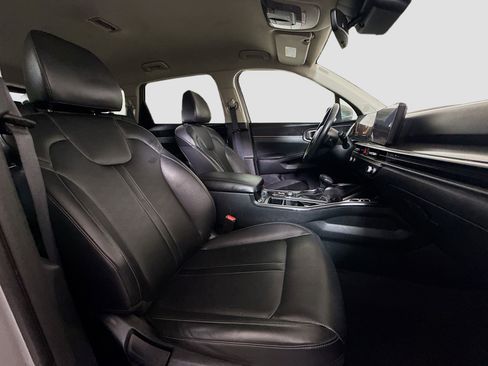 Used 2025 Kia Sorento S FWD image 29