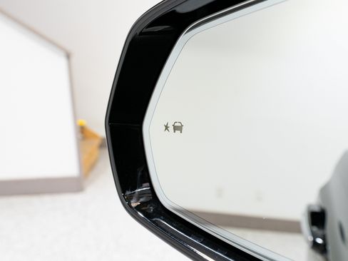 Used 2021 Cadillac XT5 Premium Luxury AWD/4WD image 13