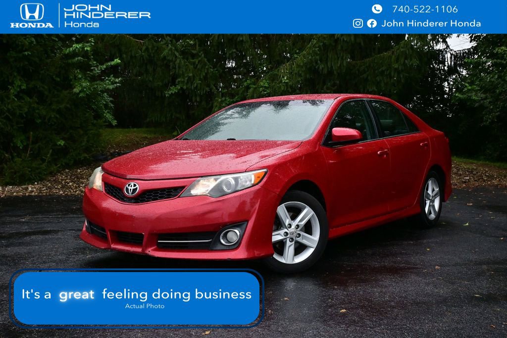Used 2013 Toyota Camry SE FWD image 1
