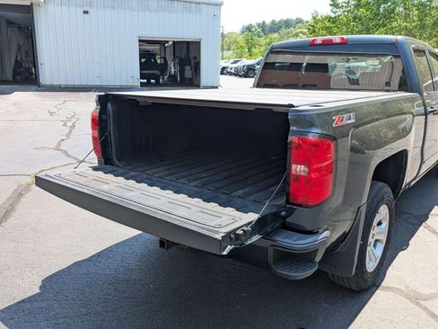 Used 2017 Chevrolet Silverado 1500 LT w/ All Star Edition AWD/4WD image 32