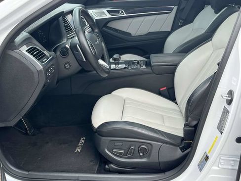Used 2018 Genesis G80 3.3T Sport RWD image 13
