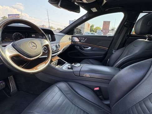 Used 2016 Mercedes-Benz S 550 4MATIC Sedan image 3