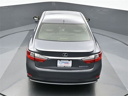 Used 2016 Lexus ES 300h image 16