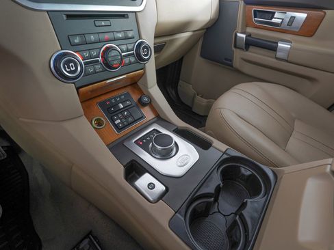 Used 2016 Land Rover LR4 HSE image 21