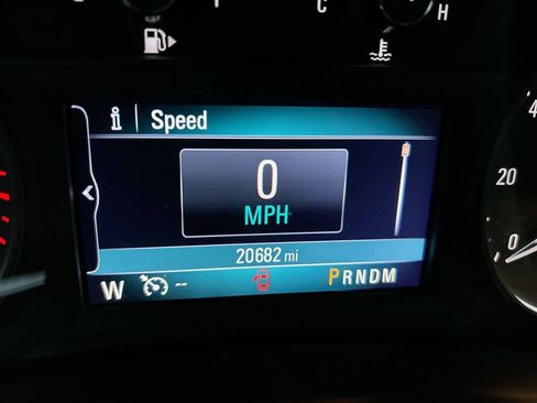 Used 2020 Buick Encore Preferred AWD/4WD image 16