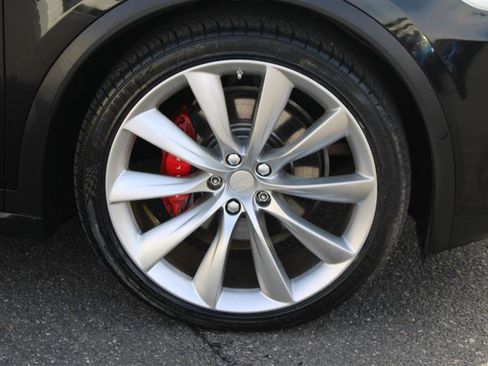 Used 2016 Tesla Model X P90D image 10