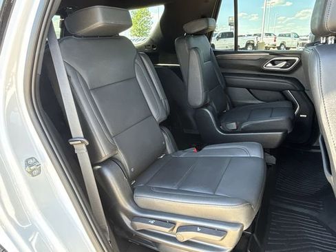 Used 2022 Chevrolet Tahoe LT w/ LT Signature Package image 32