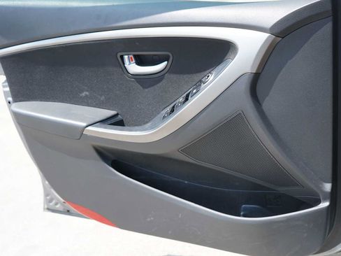 Used 2016 Hyundai Elantra GT FWD image 12