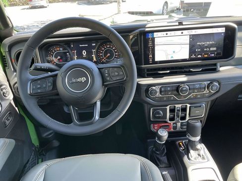 New 2025 Jeep Gladiator Mojave image 11