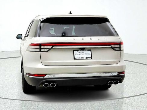 Used 2021 Lincoln Aviator Reserve w/ Elements Package Plus AWD/4WD image 6